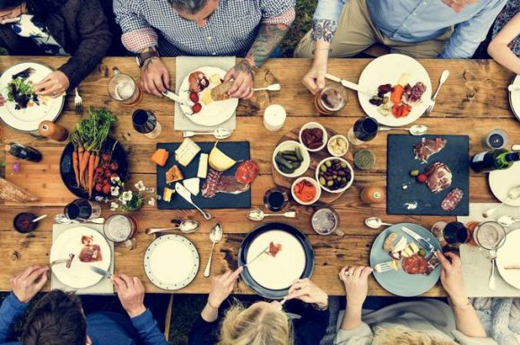 Repas local proposé en table d’hôtes